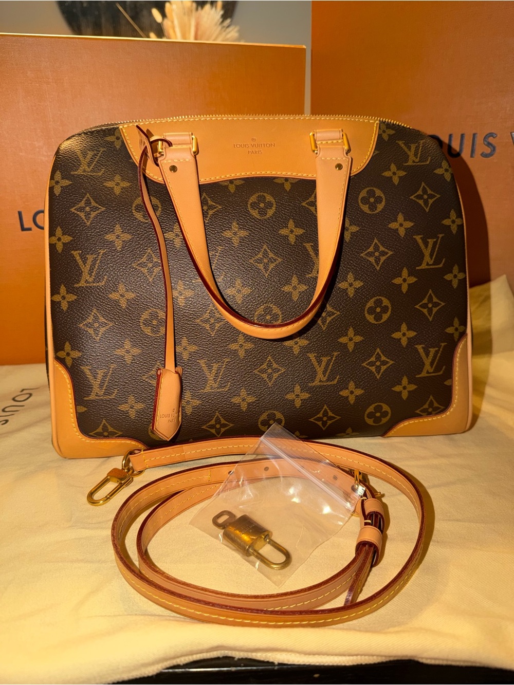 Louis Vuitton Retiro NM - Picture 2 of 13